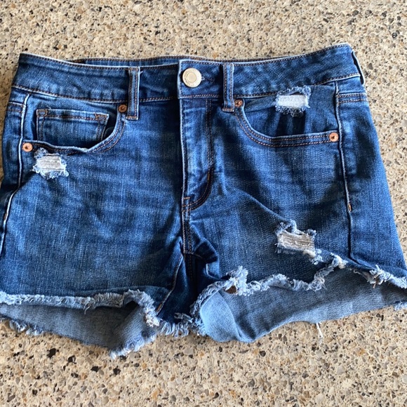 American Eagle Outfitters Pants - *American Eagle 🦅 Size 6 midi shorts